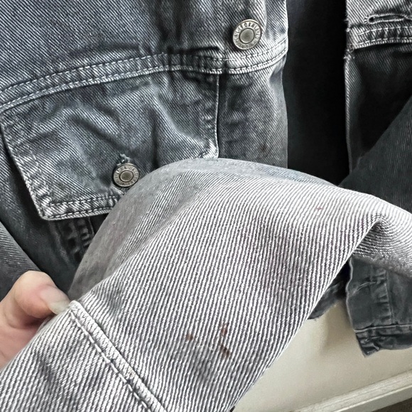 BRANDY MELVILLE AMARA DARLING OVERSIZED DENIM JACKET (FADED GREY) - Picture 11 of 15